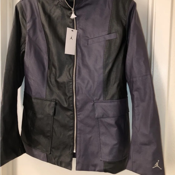 Nike Jordan New Classics Capsule 2.0 Jacket - Picture 2 of 4